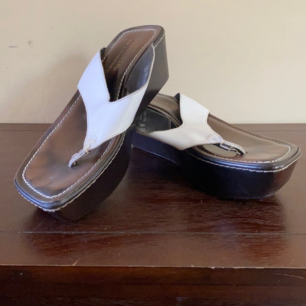 Donald J Pliner Sandals